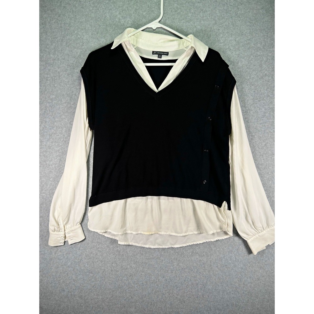 Stain* Adrianna Papell Blouse Top Women's M Black White Knit Solid V-Neck Button
